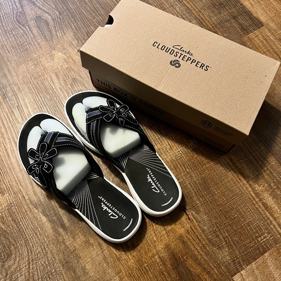 Clarks Shoes - Clarks Cloudsteppers B Kids Sandals